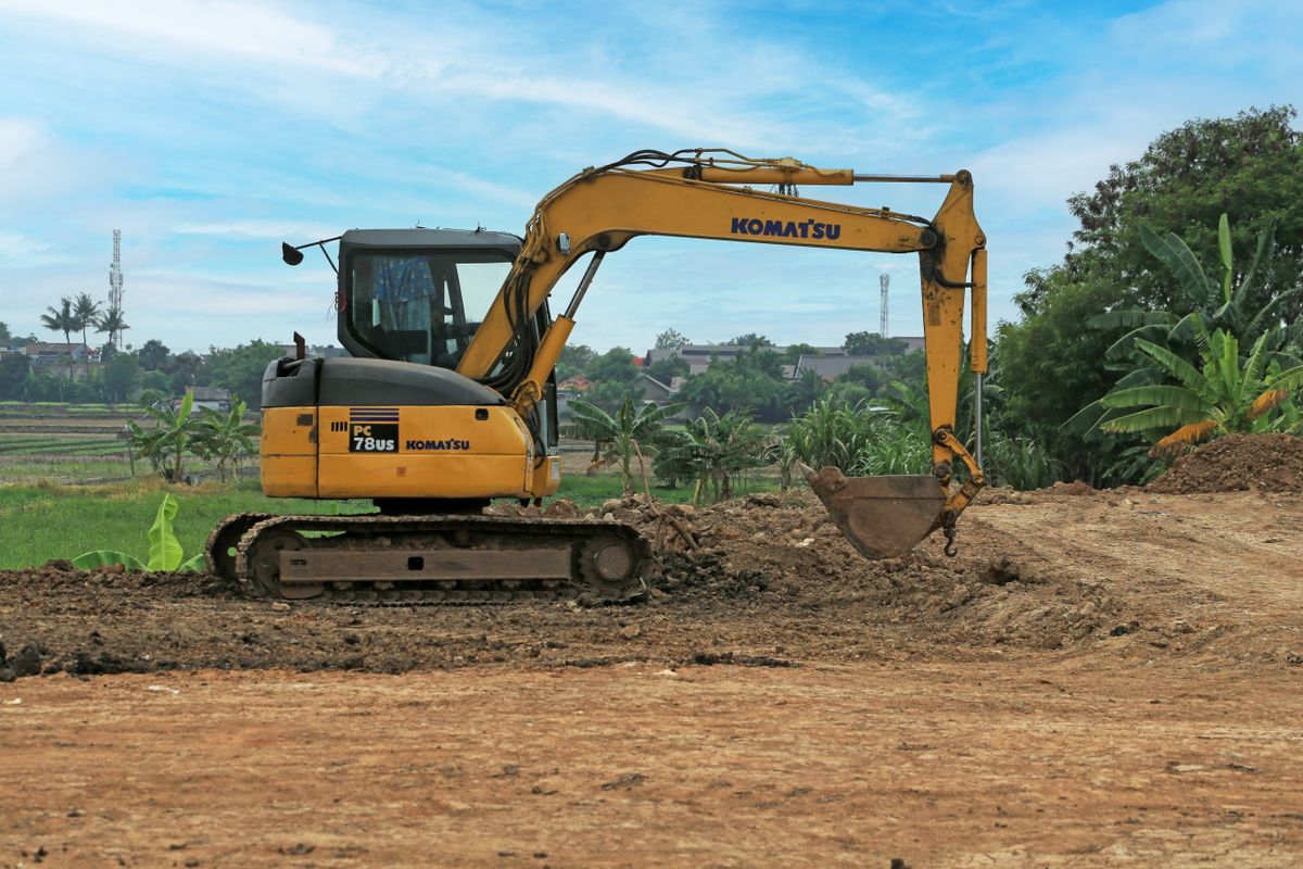 Groundworks in Kingsteignton: How to Choose the Right Contractor for Your Project